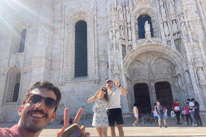 2h Tuk Tuk Private Tour of Belém in Lisbon