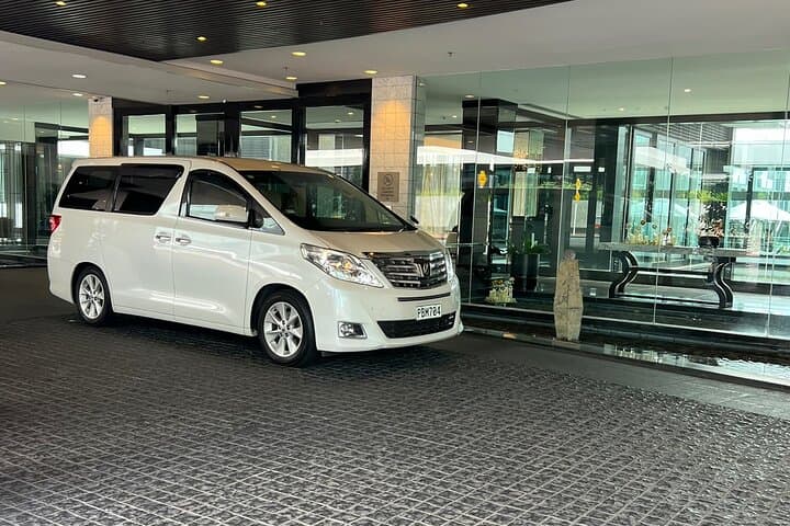 Premium Private Transfer From Auckland Airport To Rotorua