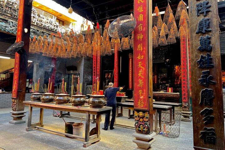 [Free E-sim] Chinatown Heritage Highlights Half Day Tour