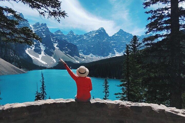 Lake Louise 、Moraine and Emerald Lake Tour from Calgary Banff