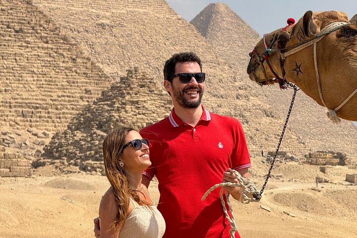 Full Day Tour to Giza Pyramids and Saqqara