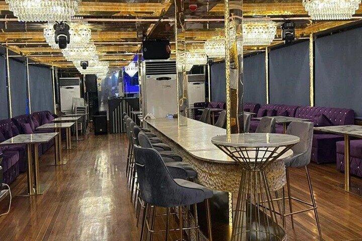 Dhow Cruise Dinner in Dubai Marina with Live Entertainment