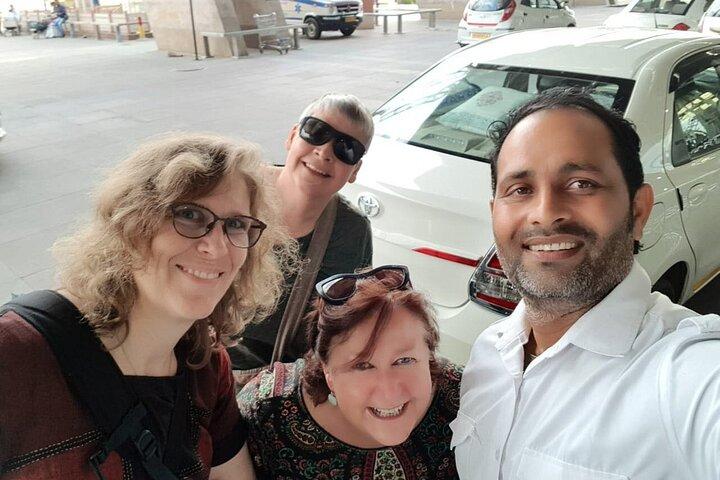 Jaipur Private Shopping Tour with Pickup