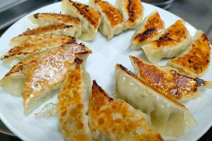 Tokyo Small-Group Ramen, Gyoza & Matcha Class with a Pro Chef