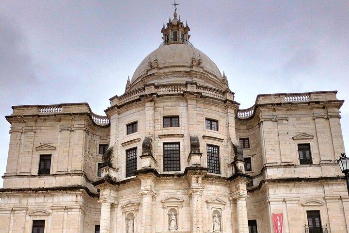 Private Tuk Tuk Tour 1h30 to Lisbon