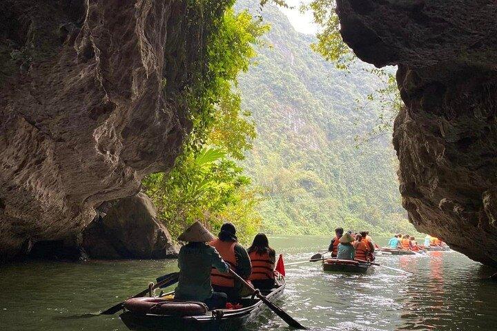 Discover Ninh Binh 1 Day (Bai Dinh - Trang An - Mua Cave)