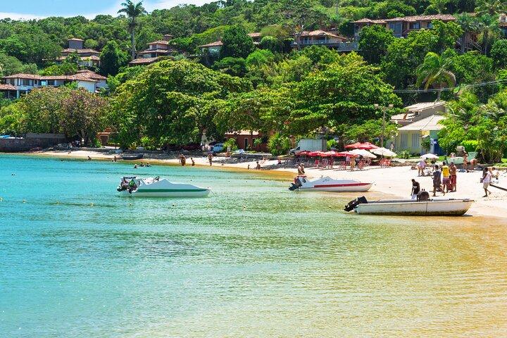 Full Day in Búzios with Catamaran Tour and Lunch