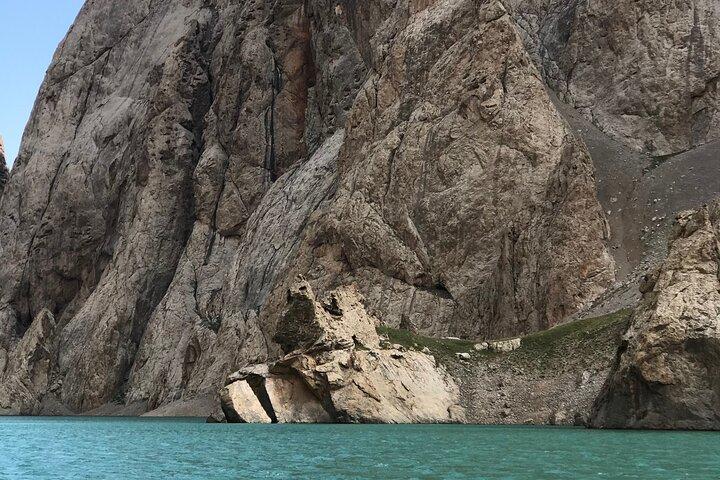 Tour to Kel Suu Lake Visit Paradise of Kyrgyzstan