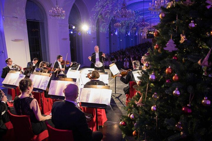 Schönbrunn: After-Hours Palace Tour, Christmas Market & Concert