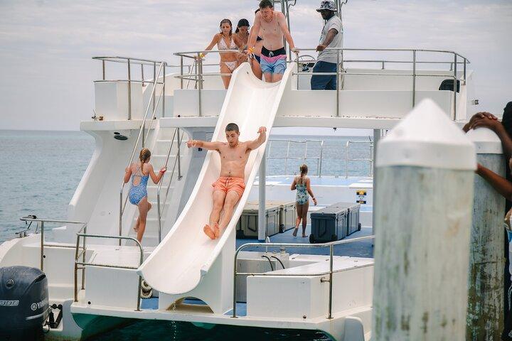 Guided All Inclusive Beach Day Excursion in Bahamas