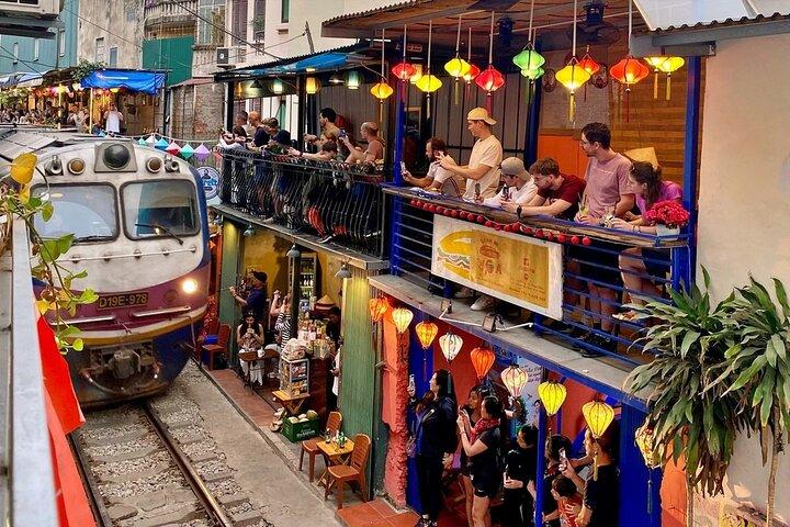 Small Group Hanoi Street Food Tour with Train Street