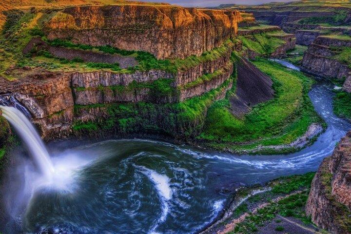 6-Day Yellowstone and Mount Rushmore Tour from Salt Lake City