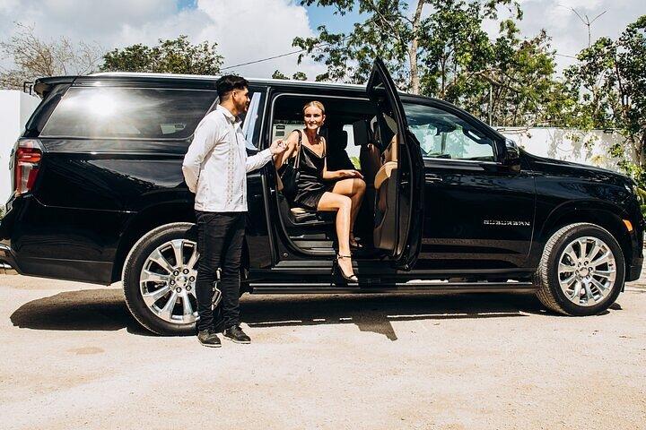 Round Trip Private Transfer Cancun Airport to Cancun Hotel Zone