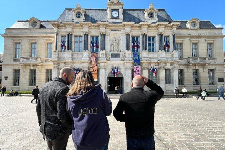 Lille: Urban escape game and fun tour of the Old Town