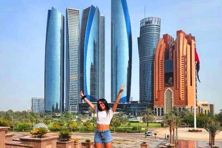 From Dubai: Abu Dhabi Grand Mosque, Palace. Souk, Etihad & Louvre