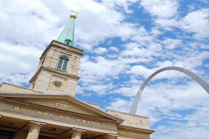 St Louis Arch Small Group Tour and Arch Entrance Ticket