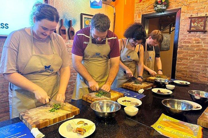 Hanoi Traditional Cooking Experience: Local Market, Local Food