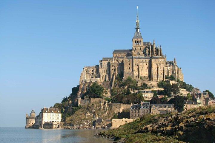 Mont Saint-Michel Normandy D-Day Omaha Beach Private from Paris