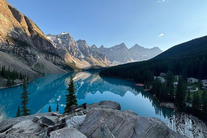 Moraine Lake And Lake Louise Tour from Banff