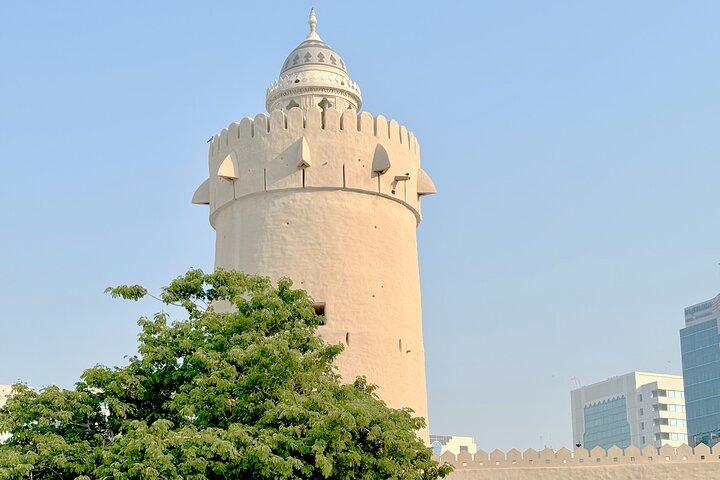 Private Guided Tour of Qasr Al-Hosn and House of Artisans