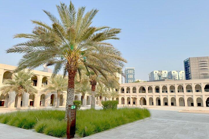 Private Guided Tour of Qasr Al-Hosn and House of Artisans