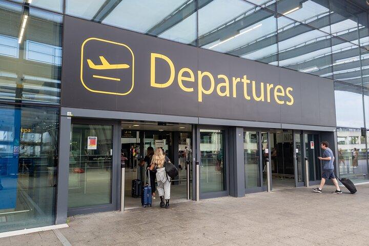 To or from Southampton Cruise Port to Gatwick Via Stonehenge