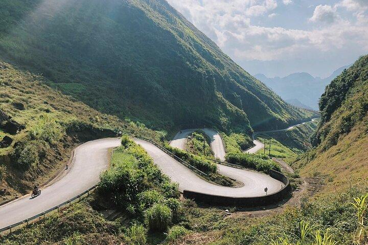 4 Days 3 Nights Ha Giang Loop Group Tour from Hanoi