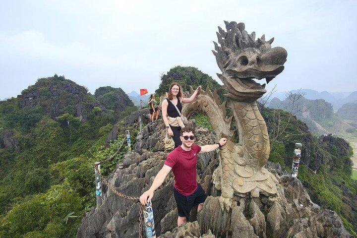 Private Tour from Hanoi to Ninh Binh: Hoa Lu, Tam Coc & Mua Cave