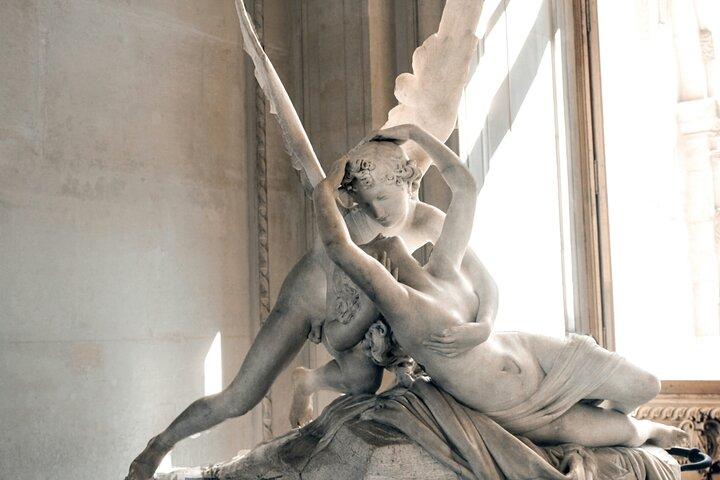 Louvre Treasures Private Experience – Languages Available