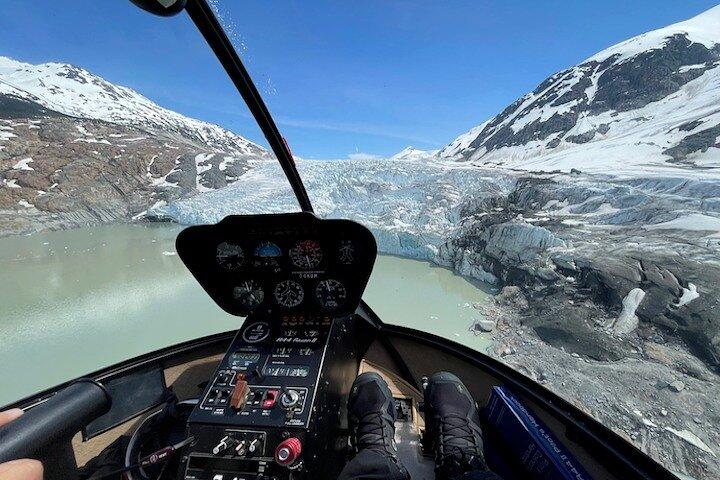 The Sea to Sky Helicopter Sightseeing Tour