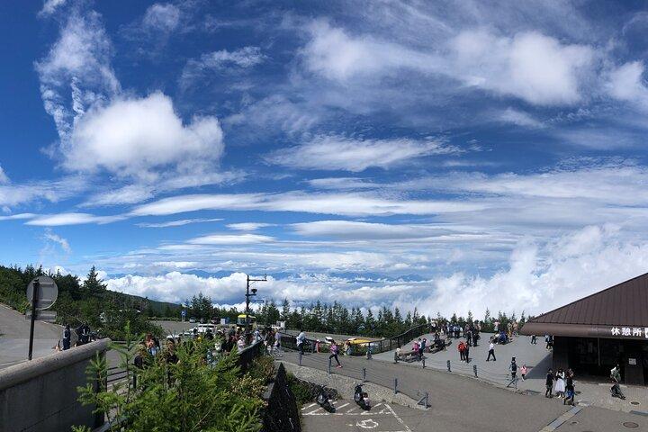 From Tokyo: Mount Fuji, Cruise and Sake Tasting Tour