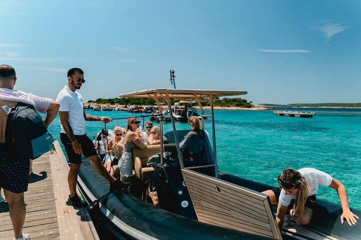 Blue Cave, Hvar & 5 Islands Speedboat Adventure From Split