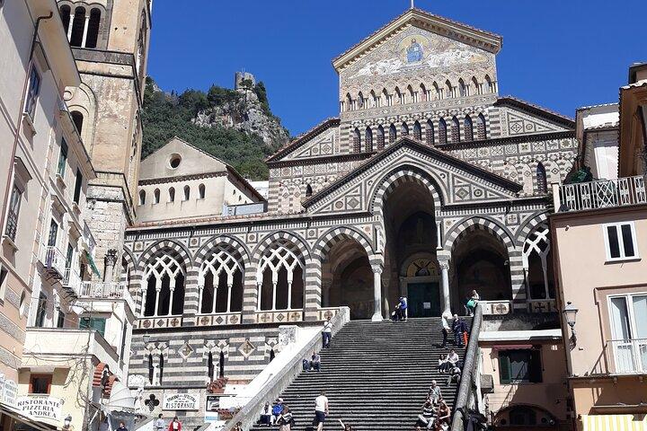 Amalfi : Private Transfer from Naples visit Pompeii