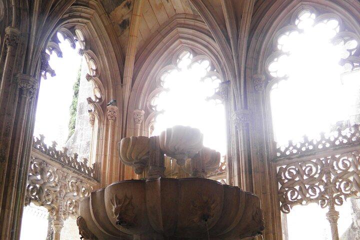 Batalha, Alcobaça, Óbidos, Fátima & Nazaré Private Tour