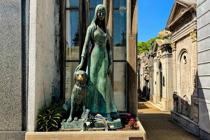 Explore Buenos Aires Highlights on a Walking Tour