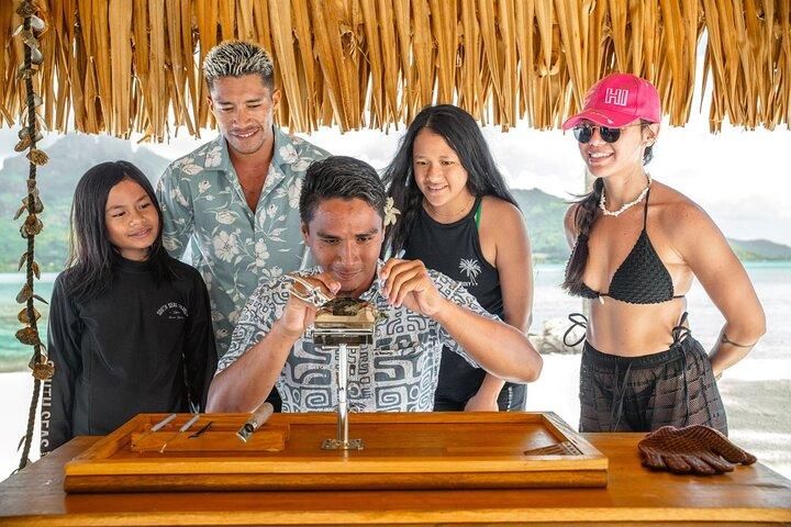 Discover the black pearl in Bora Bora