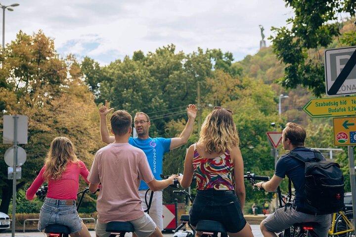E-Scooter Half-Day Private Tour in Budapest with Food Tastings
