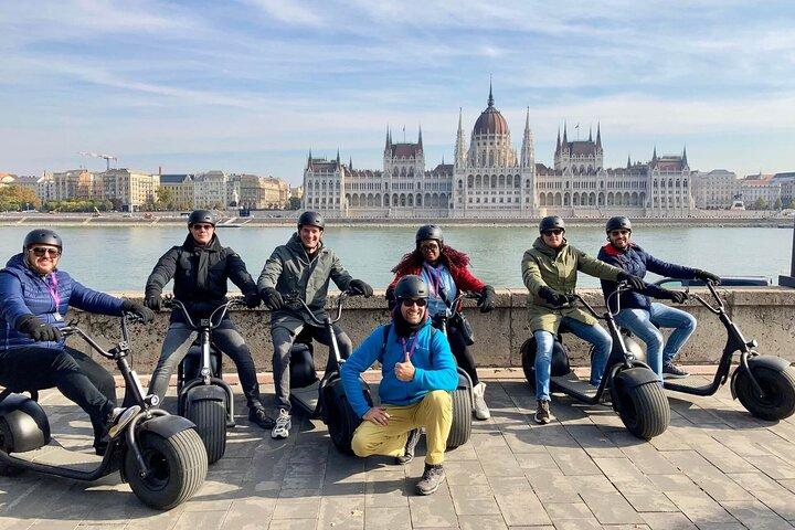 E-Scooter Half-Day Private Tour in Budapest with Food Tastings