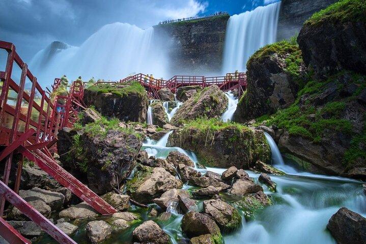 Best of Niagara Falls USA Tour with Boat, Cave, Observation &More