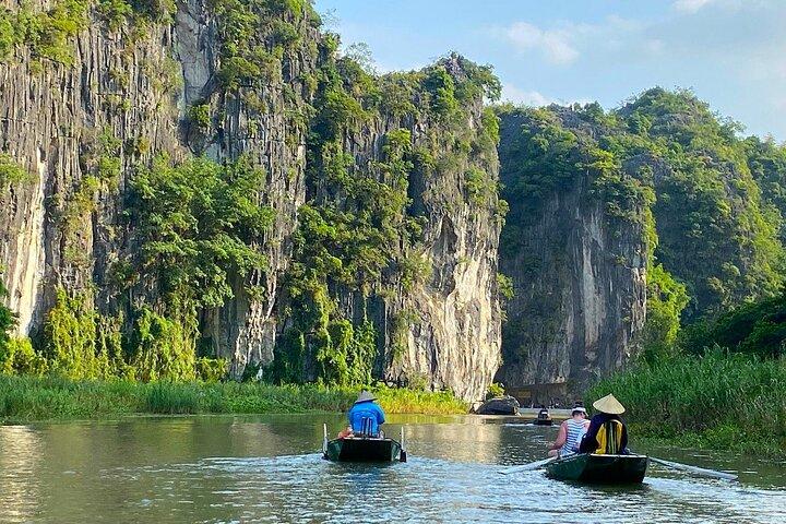Luxury Day Trip from Hanoi: Explore Hoa Lu Capital & Tam Coc
