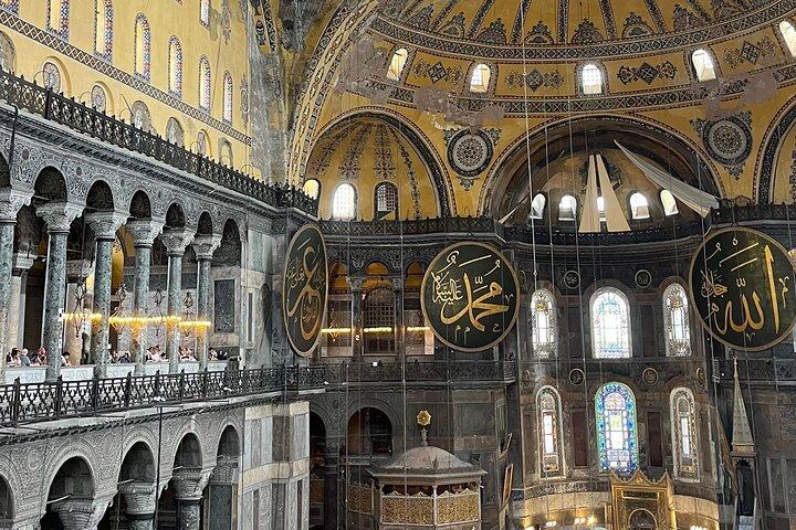 Private Guided Istanbul Tour – Hagia Sophia, Blue Mosque, Topkapi