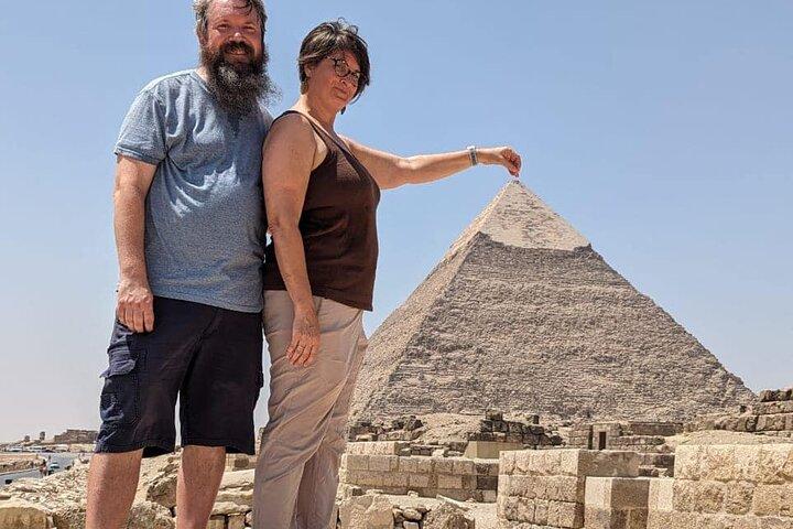 Private Tour Giza Pyramids , Egyptian Museum & Nile Dinner Cruise