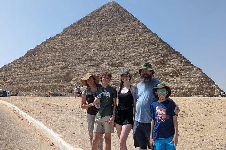 Private Tour Giza Pyramids , Egyptian Museum & Nile Dinner Cruise