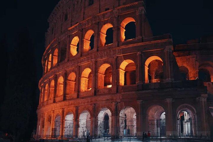 Rome Private Tour by Night, with a Prosecco Toast