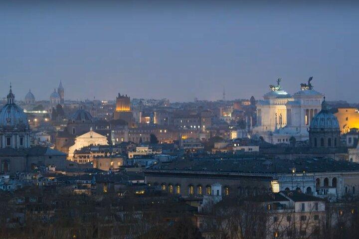 Rome Private Tour by Night, with a Prosecco Toast