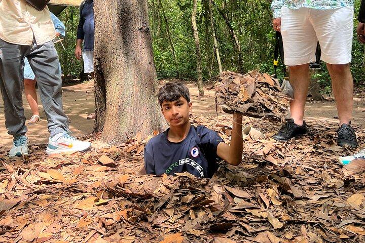 Cu Chi Tunnels and Handicraft Lacquer Workshop Experience Tour