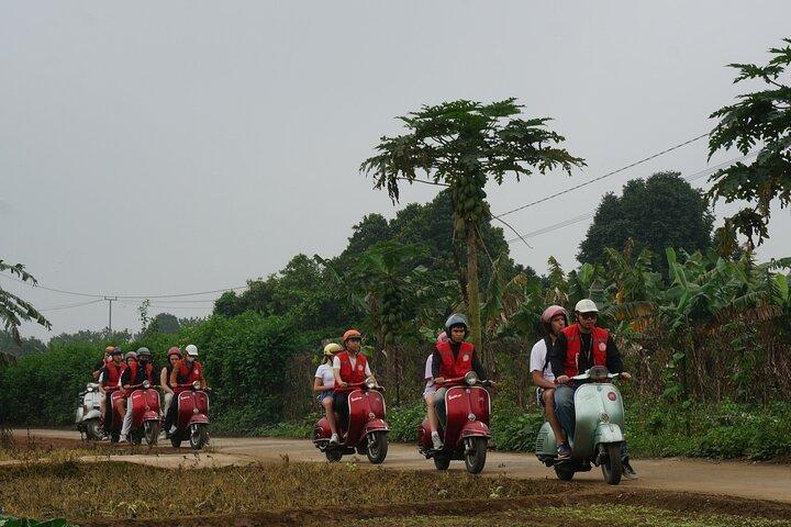 Hanoi Vespa Tours: Hanoi Countryside Vintage Vespa Tours