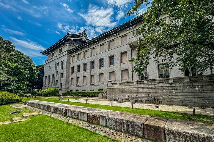 Tokyo National Museum & Ueno Park Private guided tour