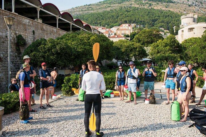 Dubrovnik: Sunset Kayak & Snorkel Tour with Wine & Water