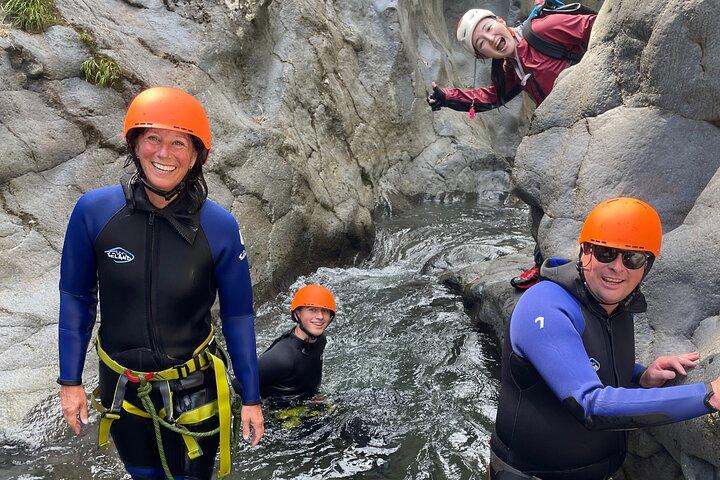 Shizuoka: Kliff Canyoning near Mt. Fuji